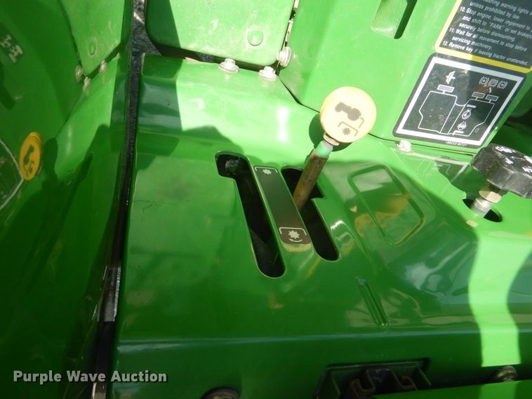 image for item GV9117 2004 John Deere 790  MFWD tractor