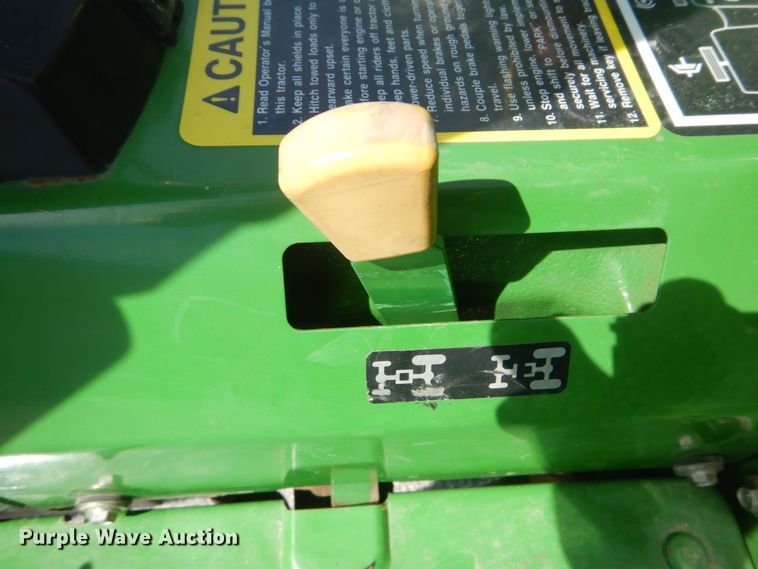 image for item GV9117 2004 John Deere 790  MFWD tractor