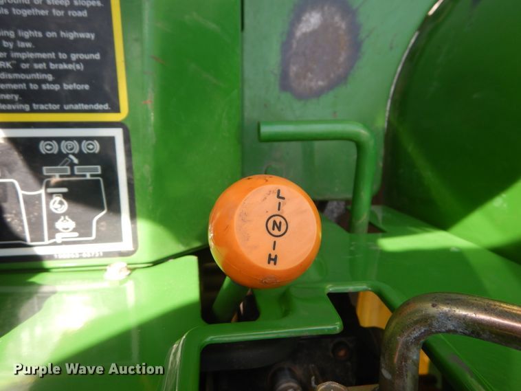 image for item GV9117 2004 John Deere 790  MFWD tractor