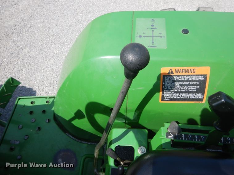 image for item GV9117 2004 John Deere 790  MFWD tractor