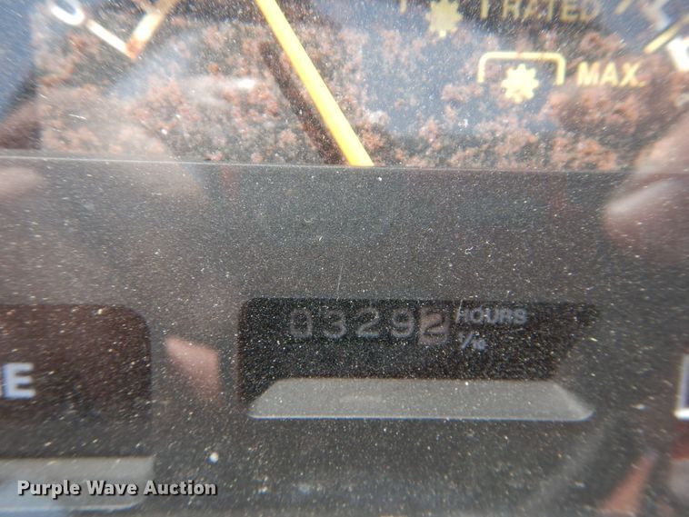 image for item GV9117 2004 John Deere 790  MFWD tractor