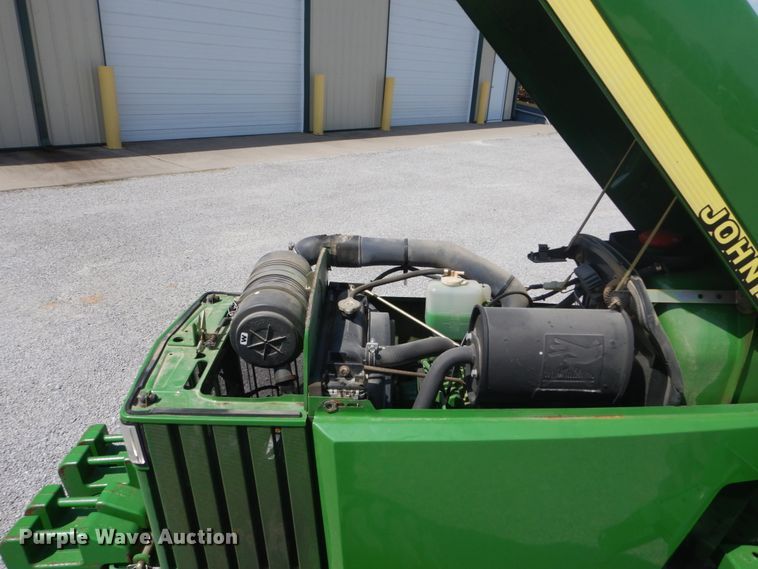 image for item GV9117 2004 John Deere 790  MFWD tractor
