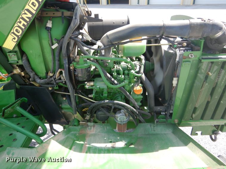 image for item GV9117 2004 John Deere 790  MFWD tractor