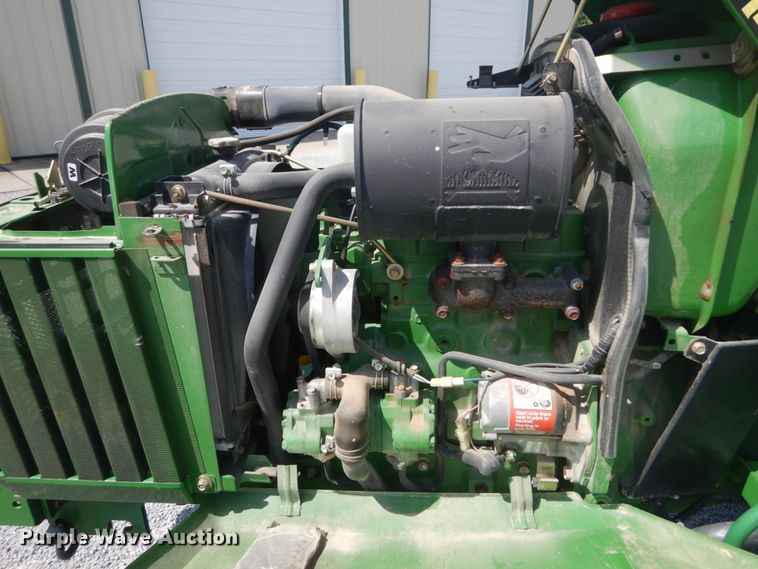image for item GV9117 2004 John Deere 790  MFWD tractor