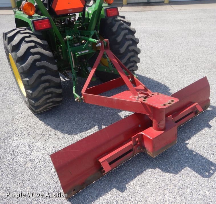 image for item GV9117 2004 John Deere 790  MFWD tractor