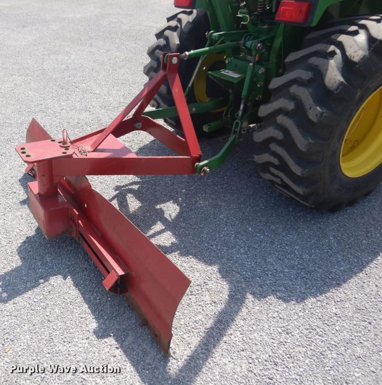 image for item GV9117 2004 John Deere 790  MFWD tractor