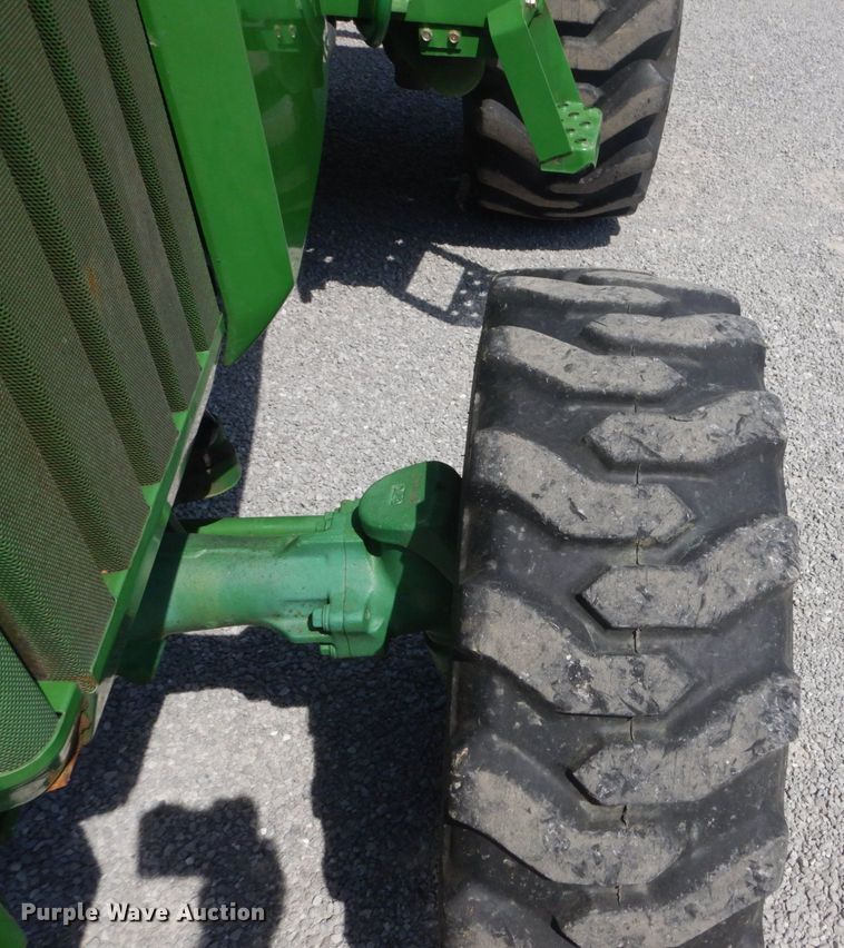 image for item GV9117 2004 John Deere 790  MFWD tractor