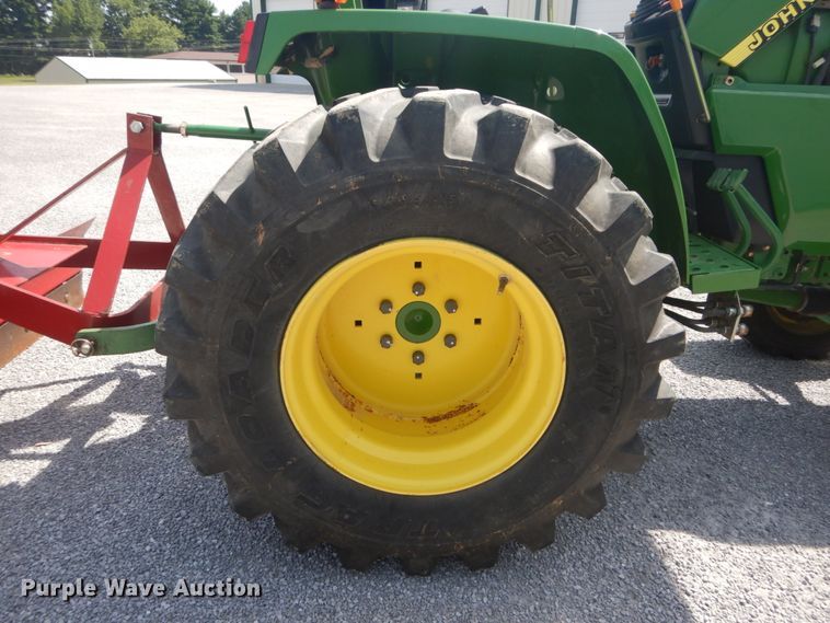 image for item GV9117 2004 John Deere 790  MFWD tractor