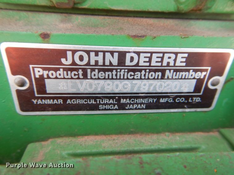 image for item GV9117 2004 John Deere 790  MFWD tractor