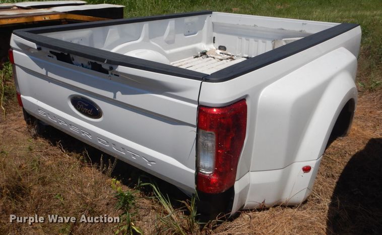 image for item GV9119 Ford F350 pickup truck bed