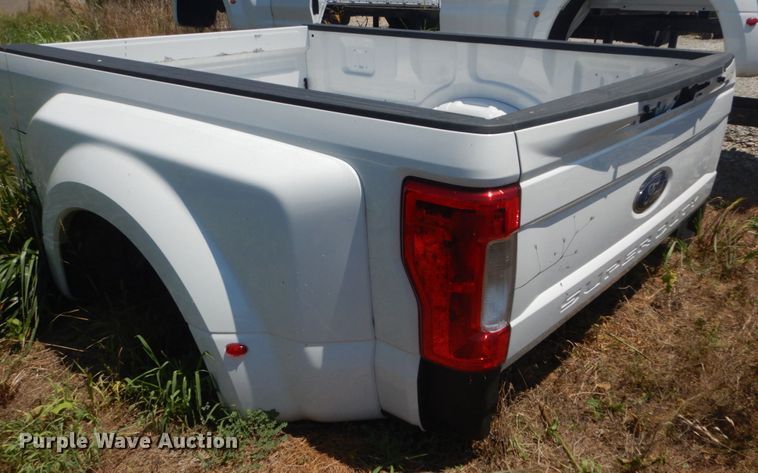 image for item GV9119 Ford F350 pickup truck bed