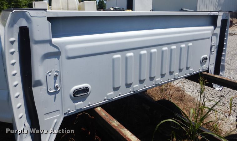 image for item GV9120 Ford F350 pickup truck bed