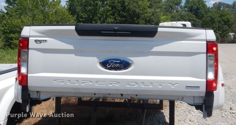 image for item GV9121 Ford F350 pickup truck bed