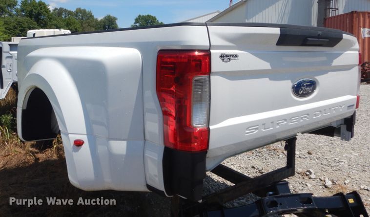 image for item GV9121 Ford F350 pickup truck bed