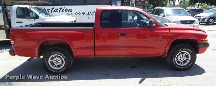 image for item GX9145 1999 Dodge Dakota  Club Cab pickup truck