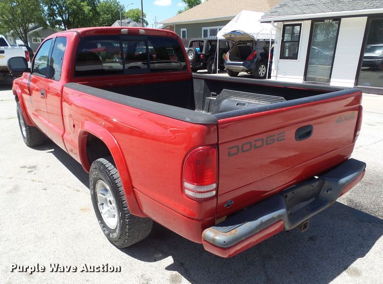 image for item GX9145 1999 Dodge Dakota  Club Cab pickup truck