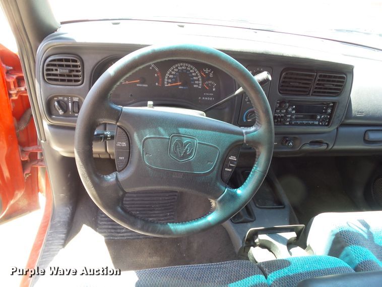 image for item GX9145 1999 Dodge Dakota  Club Cab pickup truck