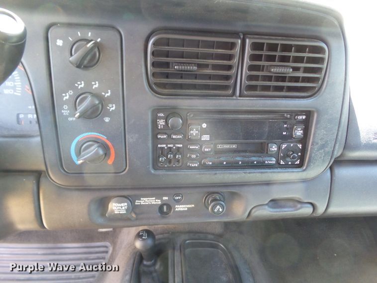 image for item GX9145 1999 Dodge Dakota  Club Cab pickup truck