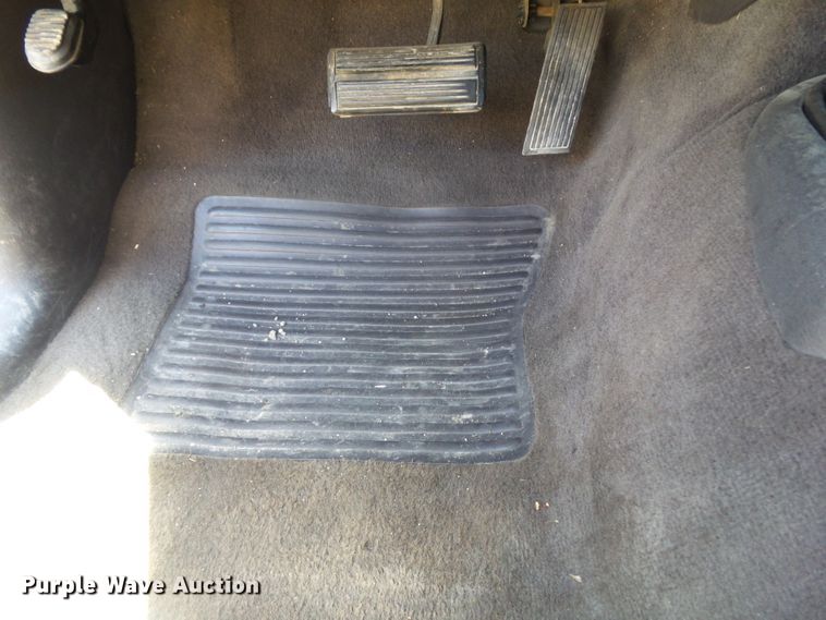 image for item GX9145 1999 Dodge Dakota  Club Cab pickup truck