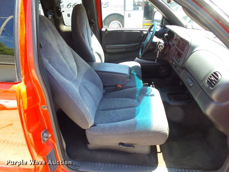 image for item GX9145 1999 Dodge Dakota  Club Cab pickup truck