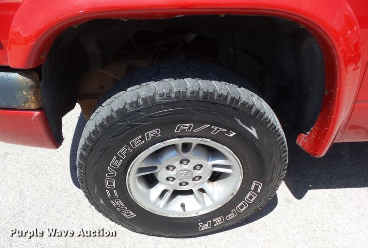 image for item GX9145 1999 Dodge Dakota  Club Cab pickup truck