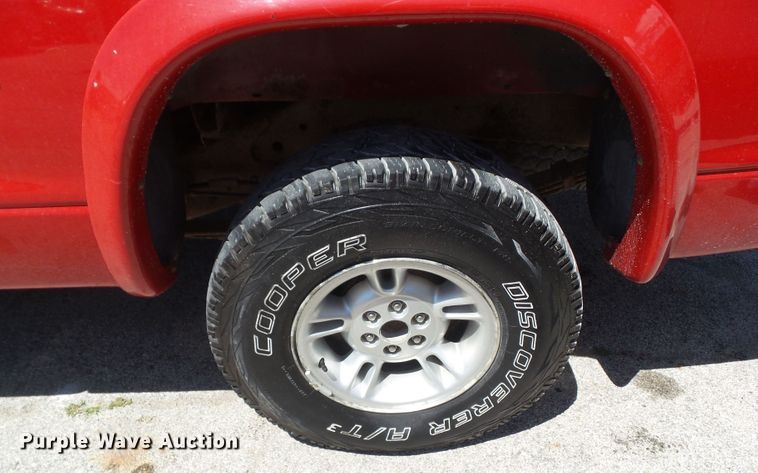 image for item GX9145 1999 Dodge Dakota  Club Cab pickup truck