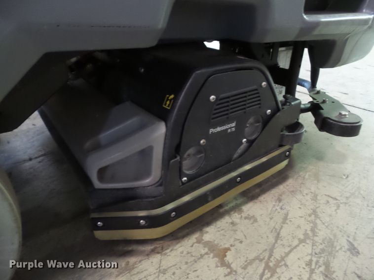 image for item GX9173 Karcher B150R floor scrubber