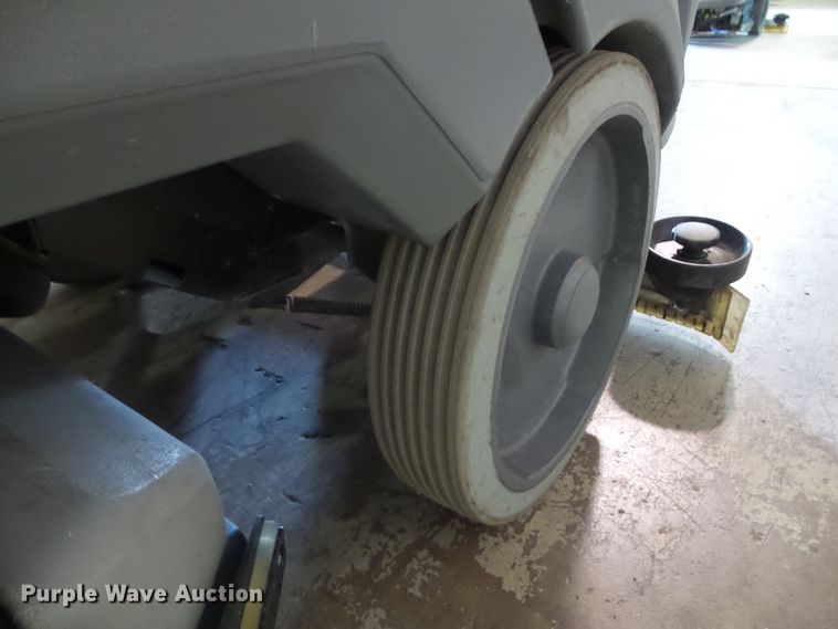 image for item GX9173 Karcher B150R floor scrubber