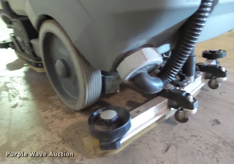 image for item GX9173 Karcher B150R floor scrubber