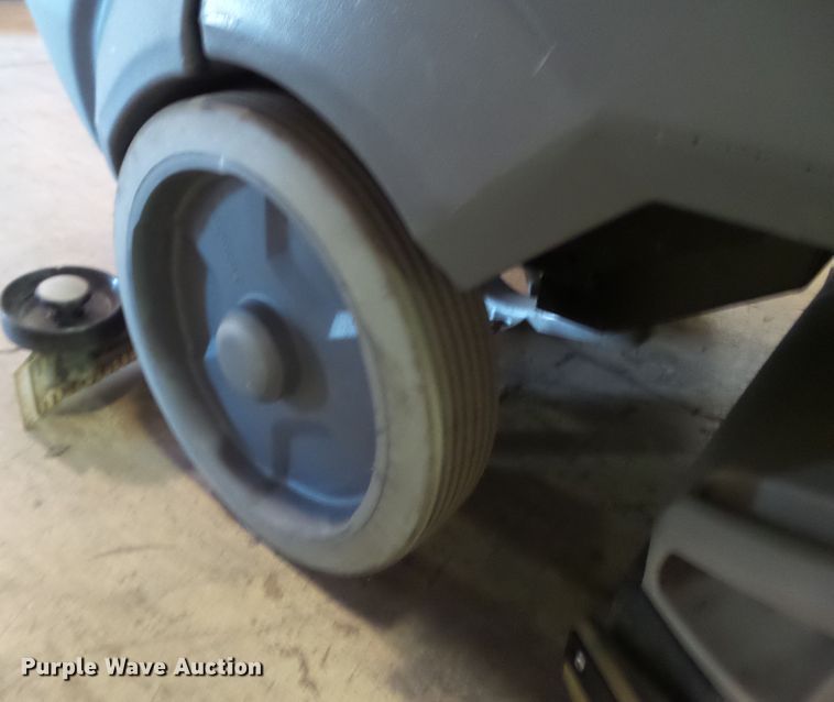 image for item GX9173 Karcher B150R floor scrubber