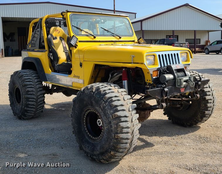 image for item GX9251 1993 Jeep Wrangler  SUV