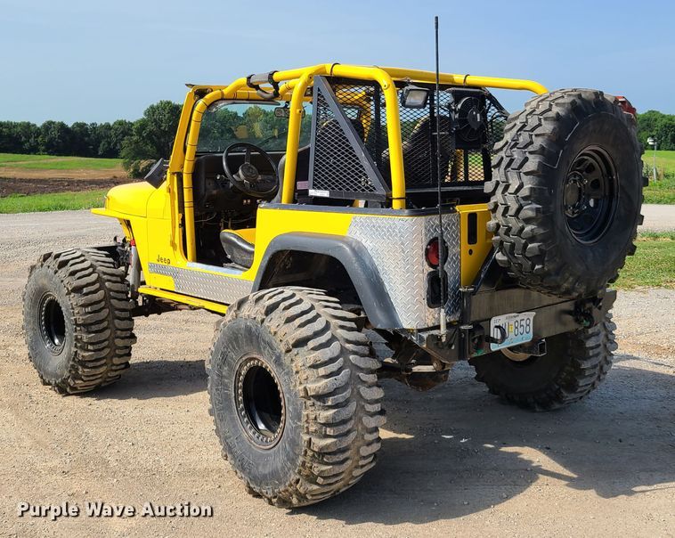 image for item GX9251 1993 Jeep Wrangler  SUV