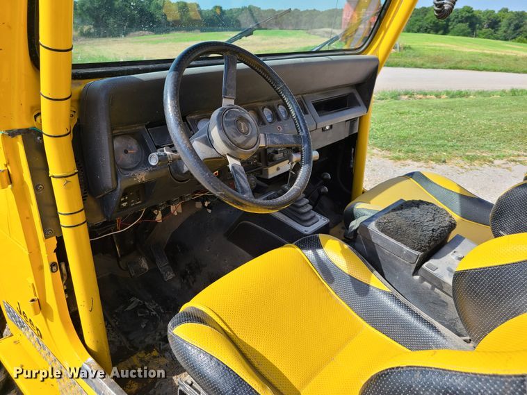 image for item GX9251 1993 Jeep Wrangler  SUV