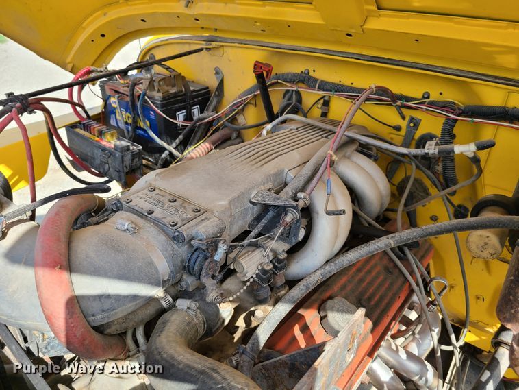 image for item GX9251 1993 Jeep Wrangler  SUV