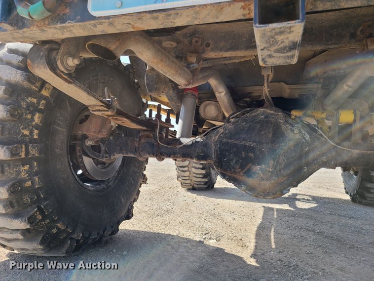 image for item GX9251 1993 Jeep Wrangler  SUV