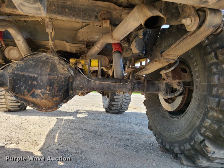 image for item GX9251 1993 Jeep Wrangler  SUV