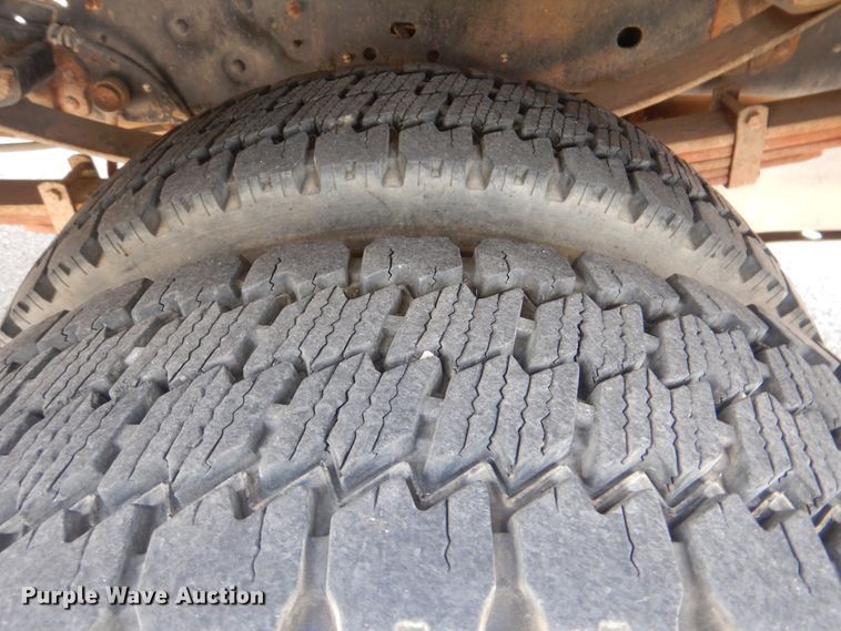 image for item GY9879 2012 Ford F550 Super Duty  Crew Cab utility bed truck with crane