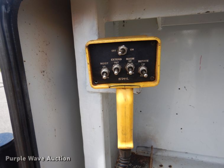 image for item GY9879 2012 Ford F550 Super Duty  Crew Cab utility bed truck with crane