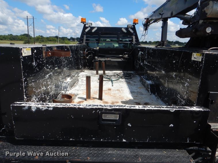 image for item GY9879 2012 Ford F550 Super Duty  Crew Cab utility bed truck with crane