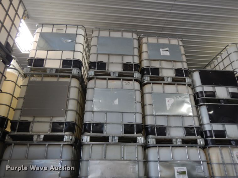 image for item HA9342 Approximately 32 totes