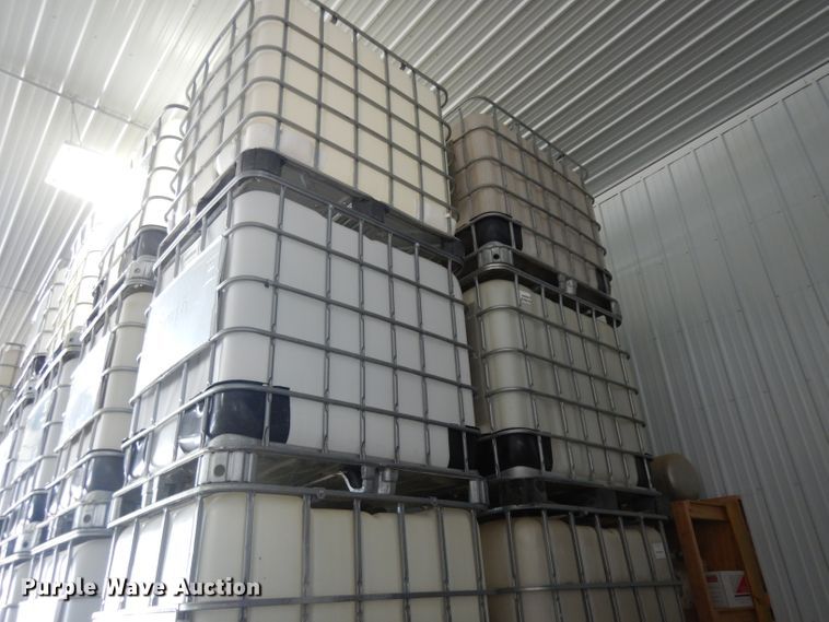 image for item HA9343 Approximately 32 totes