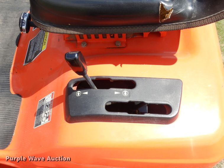 image for item HB9269 Kubota G2160 lawn mower
