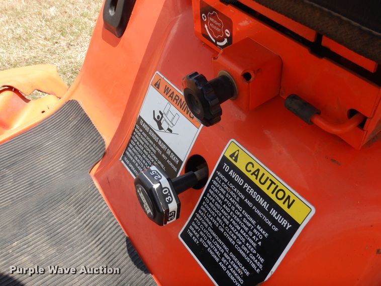 image for item HB9269 Kubota G2160 lawn mower