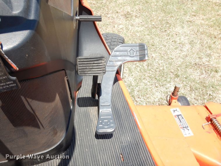 image for item HB9269 Kubota G2160 lawn mower