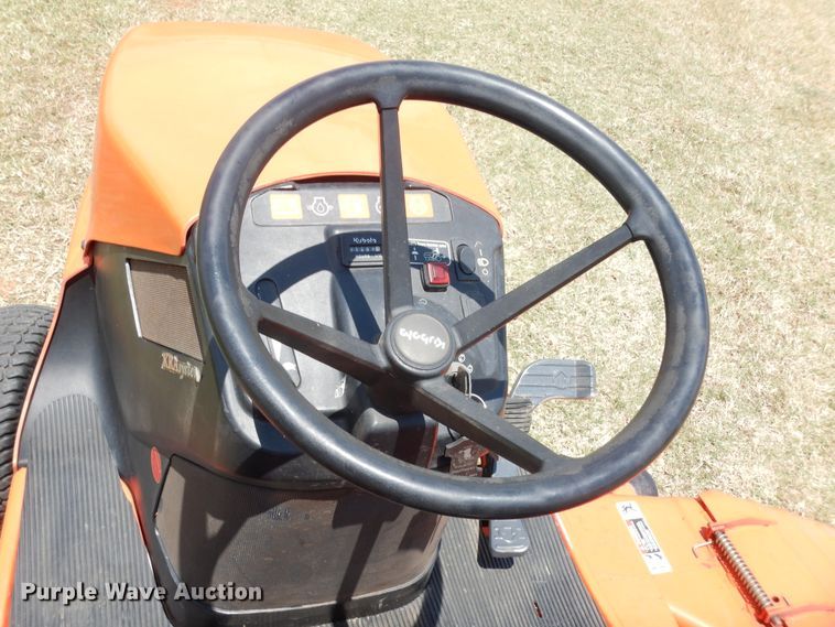 image for item HB9269 Kubota G2160 lawn mower