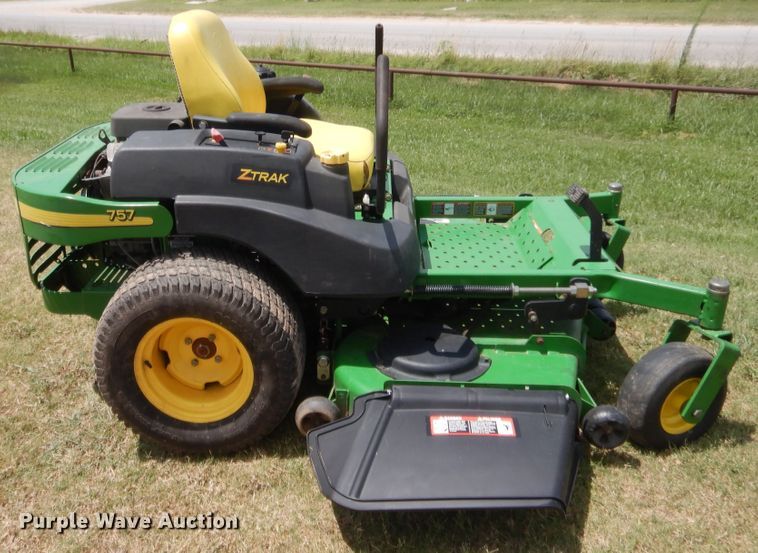 image for item HB9275 John Deere ZTrak 757 ZTR lawn mower
