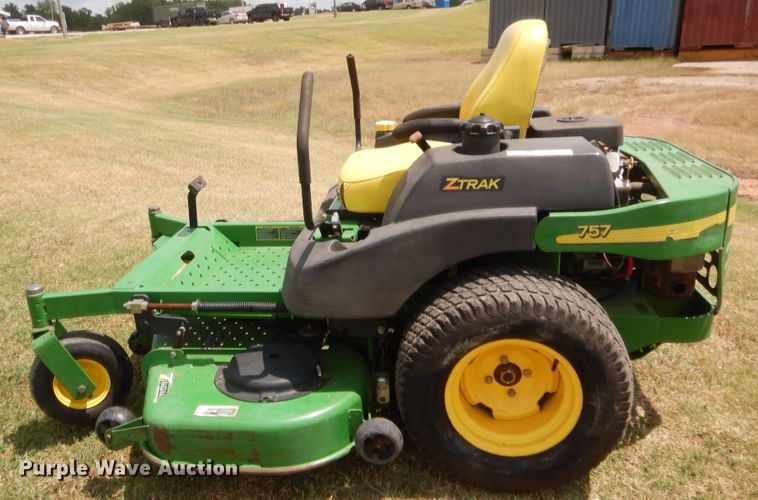 image for item HB9275 John Deere ZTrak 757 ZTR lawn mower