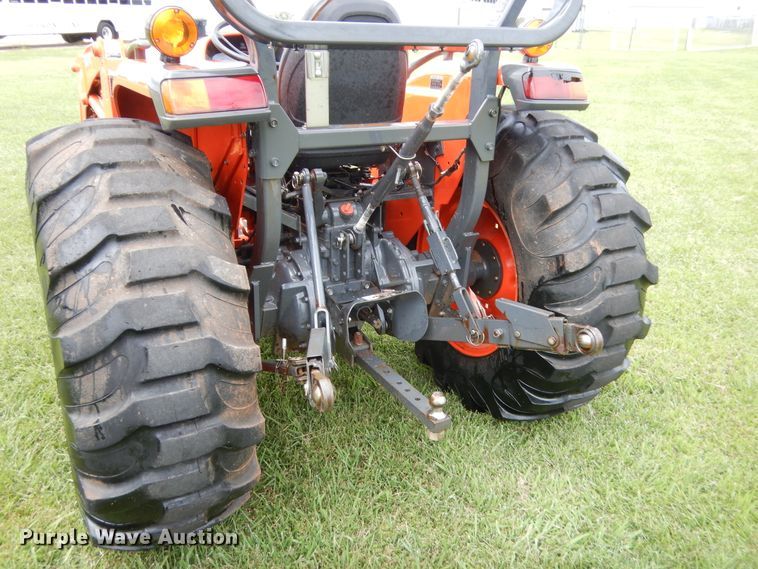 image for item HB9326 Kubota MX5200  tractor