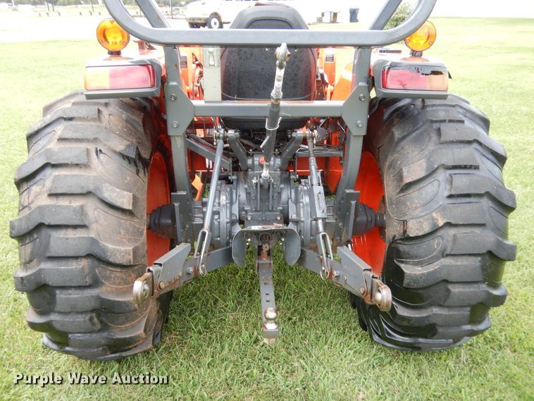 image for item HB9326 Kubota MX5200  tractor