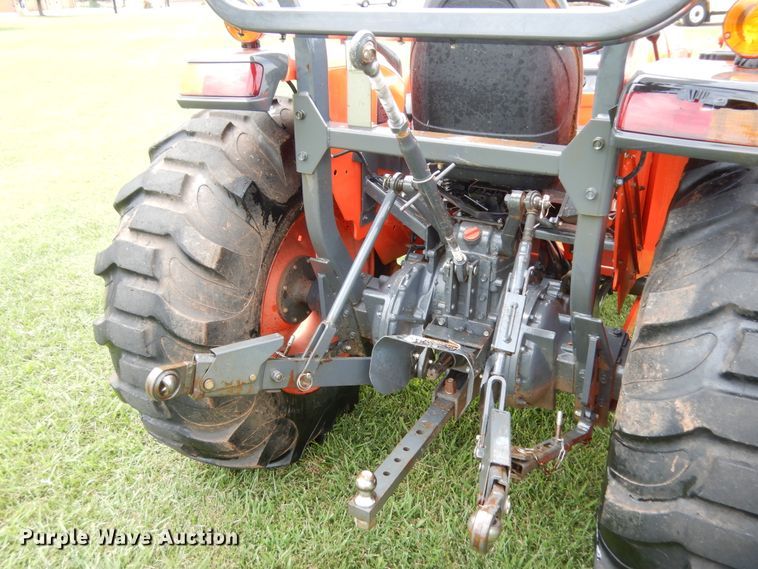 image for item HB9326 Kubota MX5200  tractor